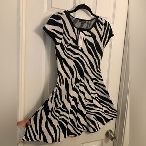 NWT Girls Zebra print dress - L